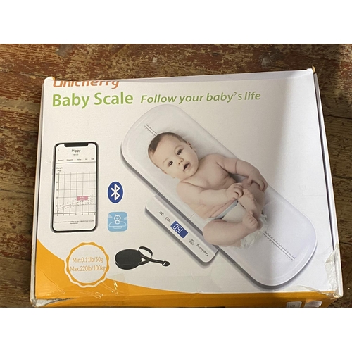 305 - A boxed electric set of baby scales (untested)