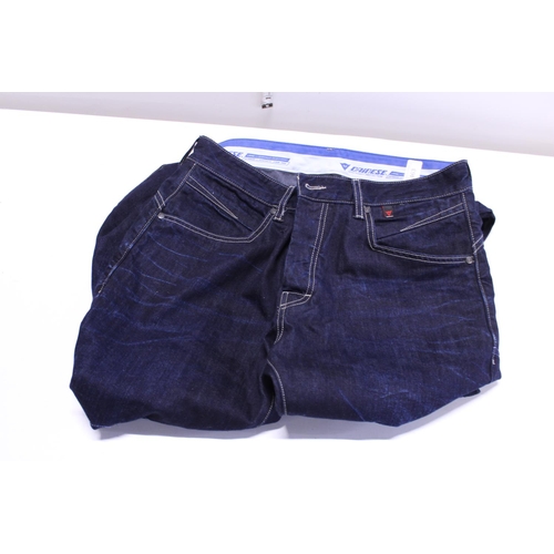 328 - A pair of new work jeans