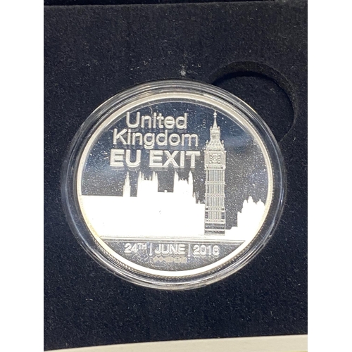 190 - A limited edition 1 oz silver proof coin commemorating Brexit.