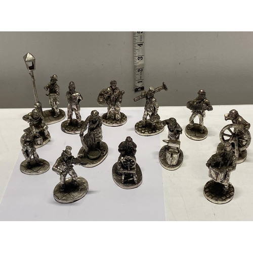 234 - A large quantity of Royal Hampshire metal figures