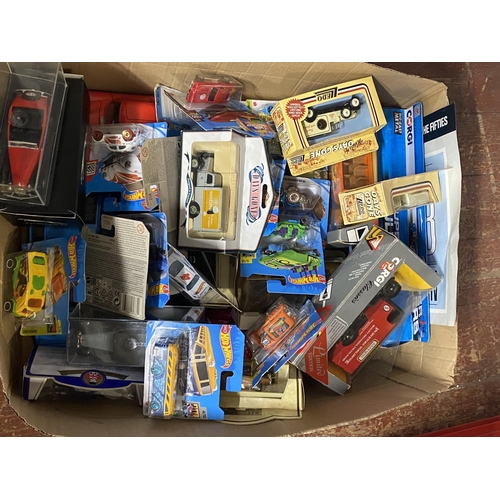 298 - A large job lot of assorted boxed die-cast models including Hotwheels