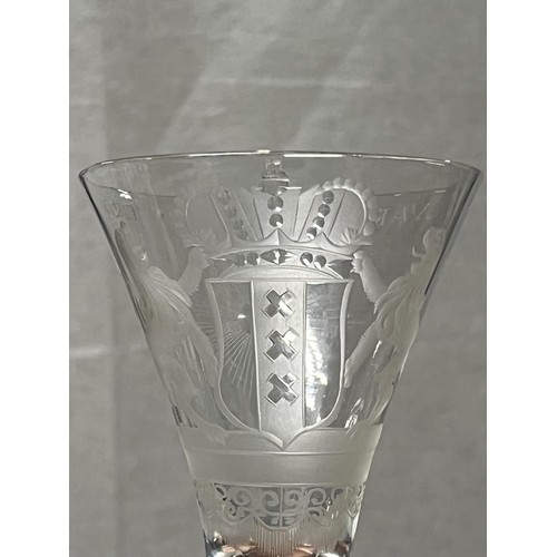 196 - A very rare circa 1750 Dutch glass depicting the coat of arms for Amsterdam, reads around rim 'T. We... 