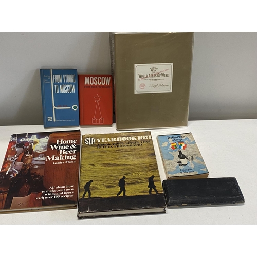 291 - A selection of assorted collectable books including Russian guide books etc