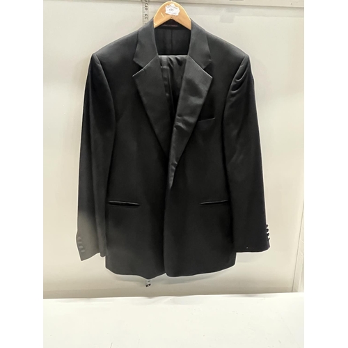 380 - An Austin Reed Men's suit