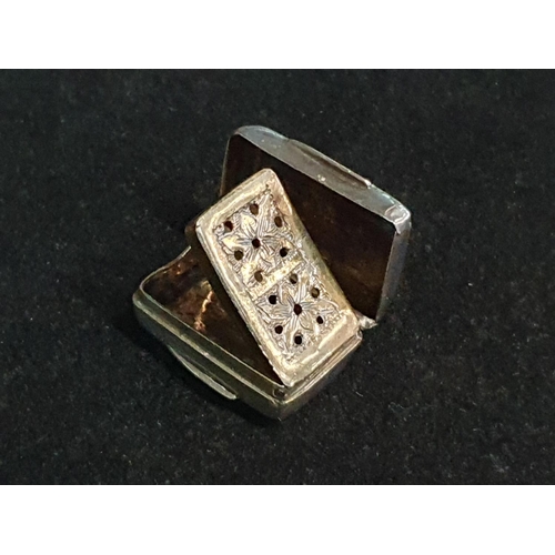 97 - A miniature hallmarked Georgian vinaigrette made by Francis Clarke circa 1825