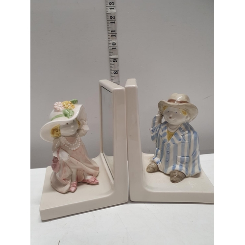 35 - A pair of Fitz and Floyd ceramic bookends, shipping unavailable