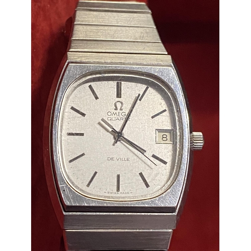 158 - A boxed vintage early 1980's Omega Deville gents wrist watch with stainless steel strap and body, wi... 