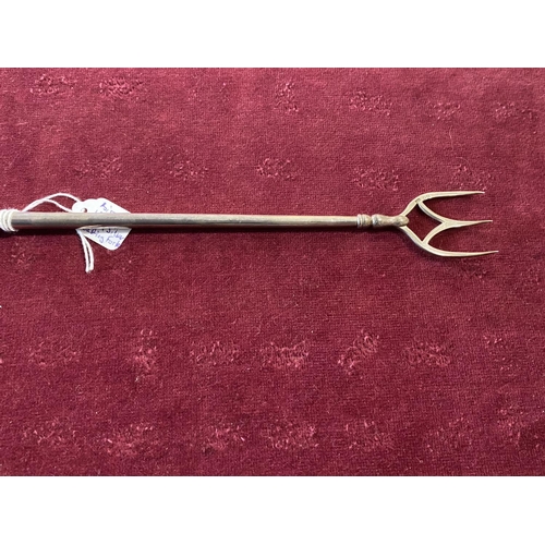 181 - A antique hallmarked for Birmingham solid silver toasting fork 92g