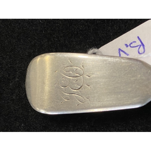 204 - A hallmarked for London 1846 silver caddy spoon 25g