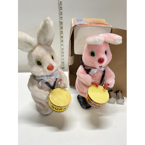 124 - Two vintage Duracell drumming bunnies, one boxed (untested)