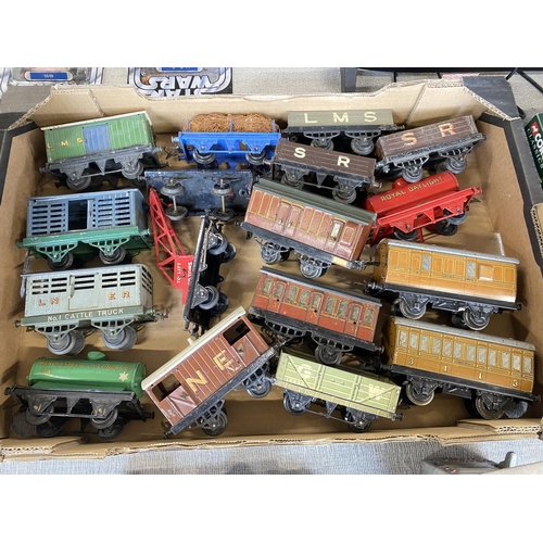 133 - A selection of vintage large gauge tin plate carriages