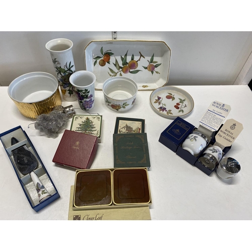 170 - A selection of assorted ceramics including Royal Worcester & Port Merrion etc. no shipping