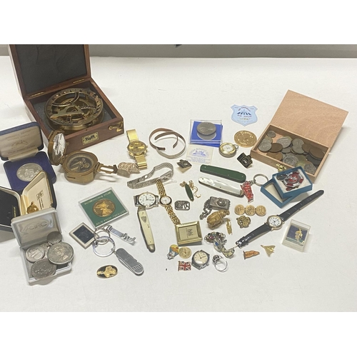 206 - A box of assorted collectibles including costume jewellery and watches etc.