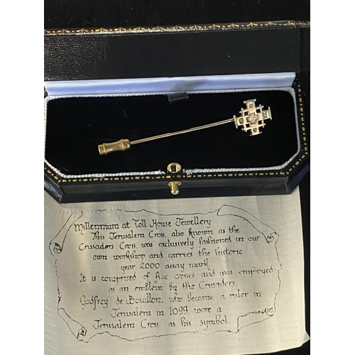 236 - A boxed 9ct gold Jerusalem cross stick pin