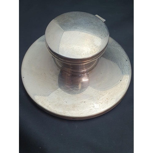 152 - A hallmarked silver Capstan inkwell with original glass liner