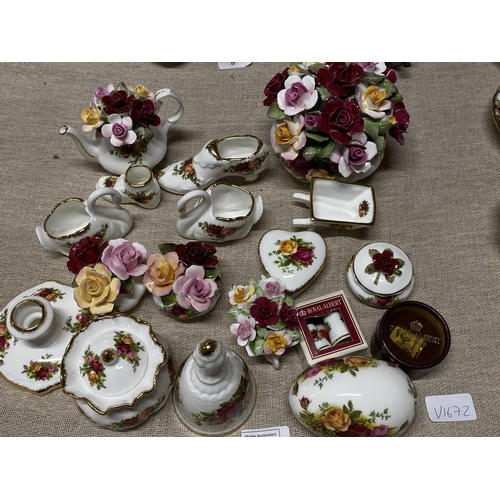 10 - A selection of Royal Albert Old Country Roses trinkets including thimbles, candlestick etc, shipping... 