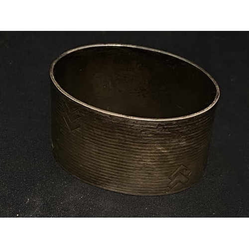 127 - A heavy hallmarked silver napkin ring 57.58g