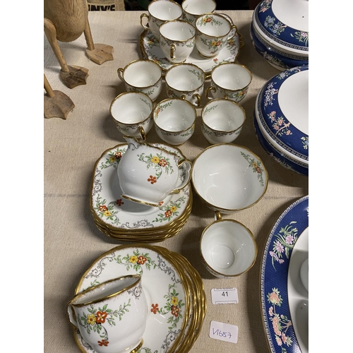 41 - A comprehensive 1930's Royal Albert Crown China 'Mayfair' tea service 40 pieces, shipping unavailabl... 