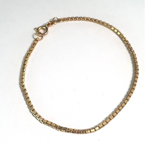 119 - A 9ct gold bracelet 3.20g