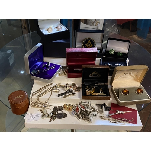 352 - A large selection of cufflinks