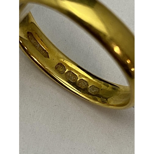 126 - A 22ct gold band ring 4.16 grams. size I