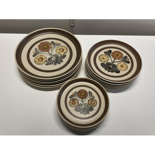 22 - A selection of mid-century Langley dinner and side plates (18 in total), shipping unavailable