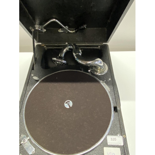 320 - A vintage HMV No 58 wind up gramophone in working order, shipping unavailable