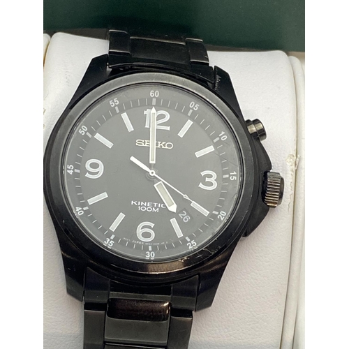 227 - A Boxed Seiko Kinetic 5M62 - 0CHO exhibition back, ticking at time of cataloguing