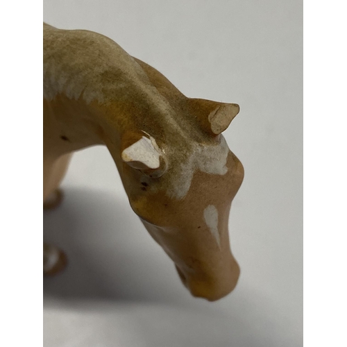 15 - Two Beswick horses tallest h17cm (Palomino has damage to ears and leg), shipping unavailable