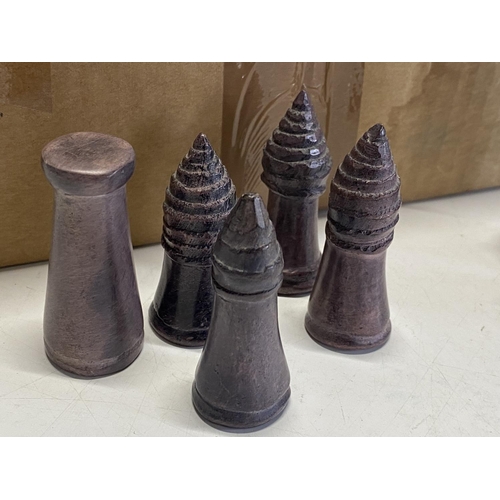 494 - A set of unusual stone chess pieces (complete)