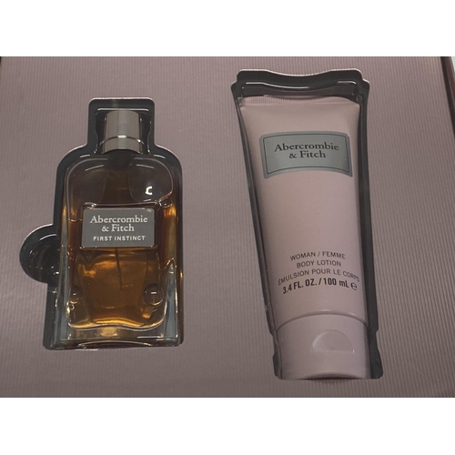 517 - A Abercrombie and Fitch cosmetic set