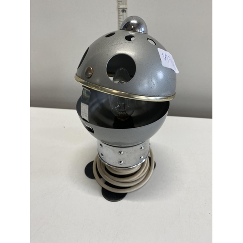 589 - A mid-century Satco novelty robot lamp (untested)