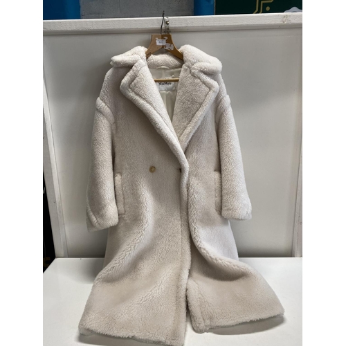 620 - A ladies Max Mara coat