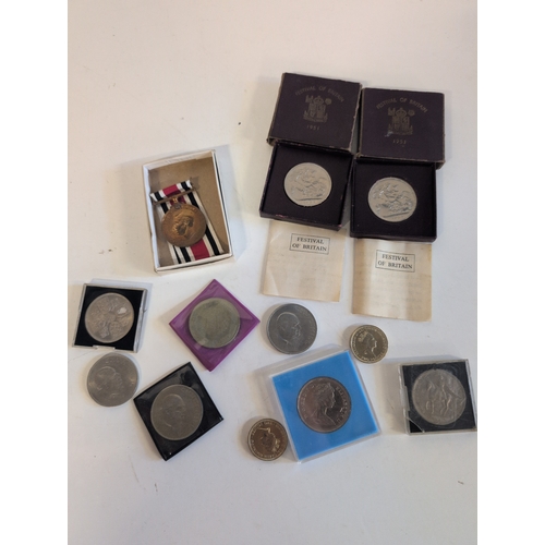 100 - A Collection of British and American Commemorative Medals and Coins, including Two Cased 'Festival o... 