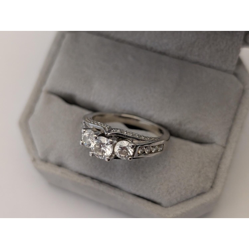 169 - A 14ct White Gold Diamond Three-Stone Ring 7.21g