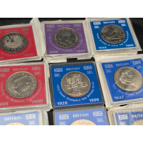 131 - A Collection of Modern British Commemorative Crowns and £5 Coins