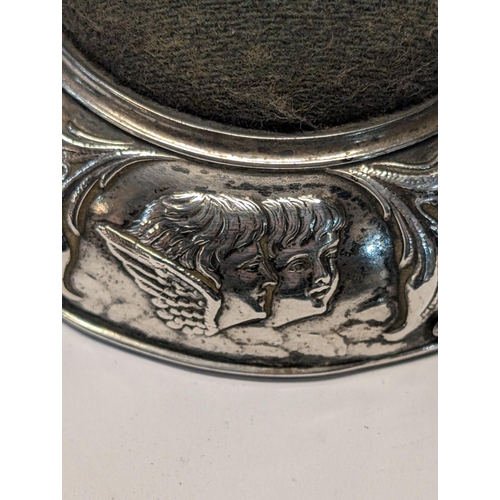 142 - A Sterling Silver Pin Cushion, Birmingham 1905 D7.5cm