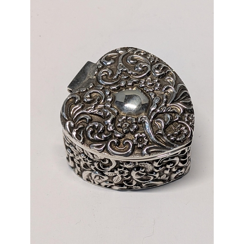 144 - A Late Victorian Sterling Silver Heart-Shaped Trinket Box with Gilt Interior by W D Birmingham 1900 ... 