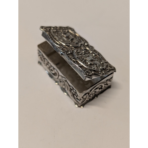145 - Sterling Silver Repousse Cherubs Pill Box, Birmingham 1978 25g