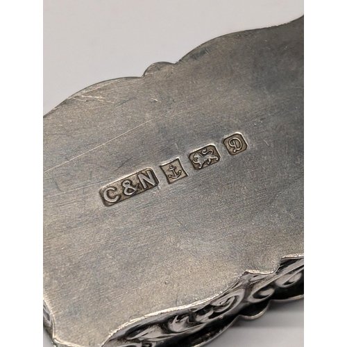 145 - Sterling Silver Repousse Cherubs Pill Box, Birmingham 1978 25g
