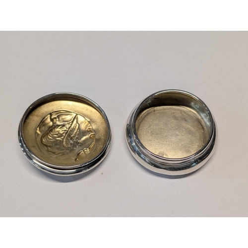 154 - An Art Nouveau Sterling Silver Pillbox with Cherub Motif William Comyns London 1900 29g