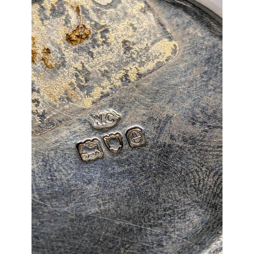 154 - An Art Nouveau Sterling Silver Pillbox with Cherub Motif William Comyns London 1900 29g