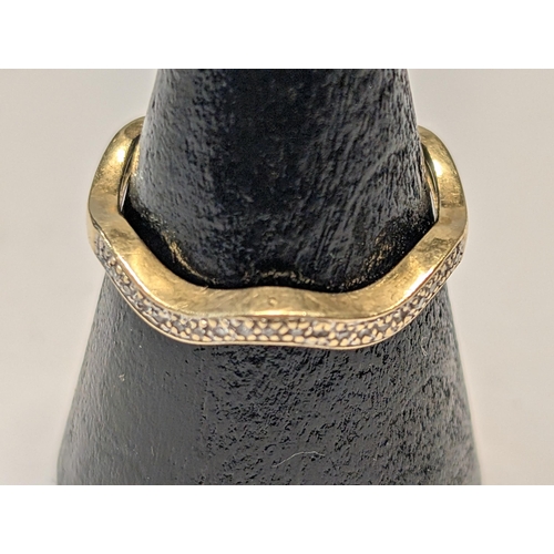 160 - A 9ct Yellow Gold ring 1.77g