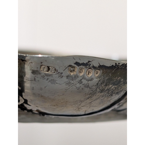 164 - Exeter 1862? Silver Repoussé Dish with Figural Putti Handles. H 3.5cm, L 19cm, W 13cm 148g