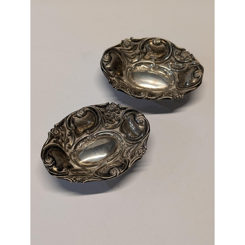 165 - A Pair of English Sterling Silver Rococo-Revival Dishes Birmingham 1848? H 2cm, L 7cm, W 5.5cm 30g