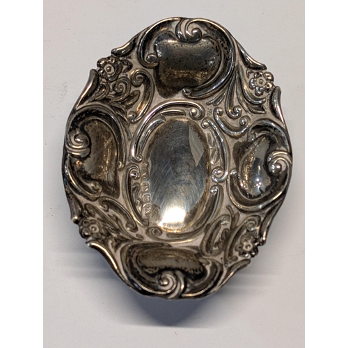 165 - A Pair of English Sterling Silver Rococo-Revival Dishes Birmingham 1848? H 2cm, L 7cm, W 5.5cm 30g