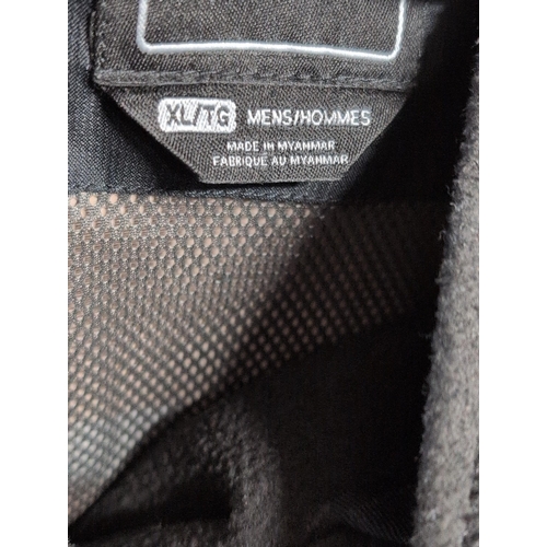 124 - The North Face Men's Venture 2 Hooded Rain Jacket. Unauthenticated