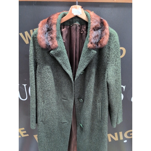 131 - Vintage 1960s Green Bouclé Wool Coat with Fur Collar