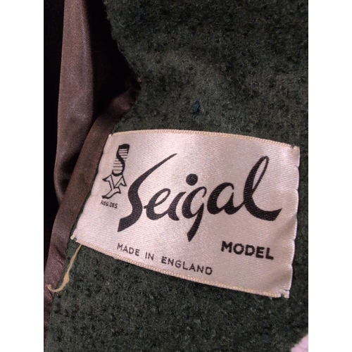 131 - Vintage 1960s Green Bouclé Wool Coat with Fur Collar