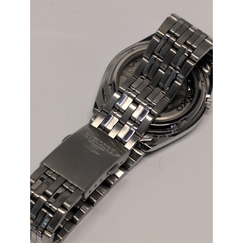 165 - Seiko 5 SNK647 7S26-02E0 Automatic Day-Date Wristwatch, Working